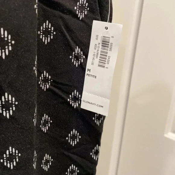 Old Navy pants - Picture 4 of 6